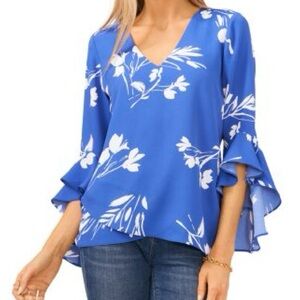 Vince Camuto Blue and White Floral Flutter Ruffle Sleeve Blouse